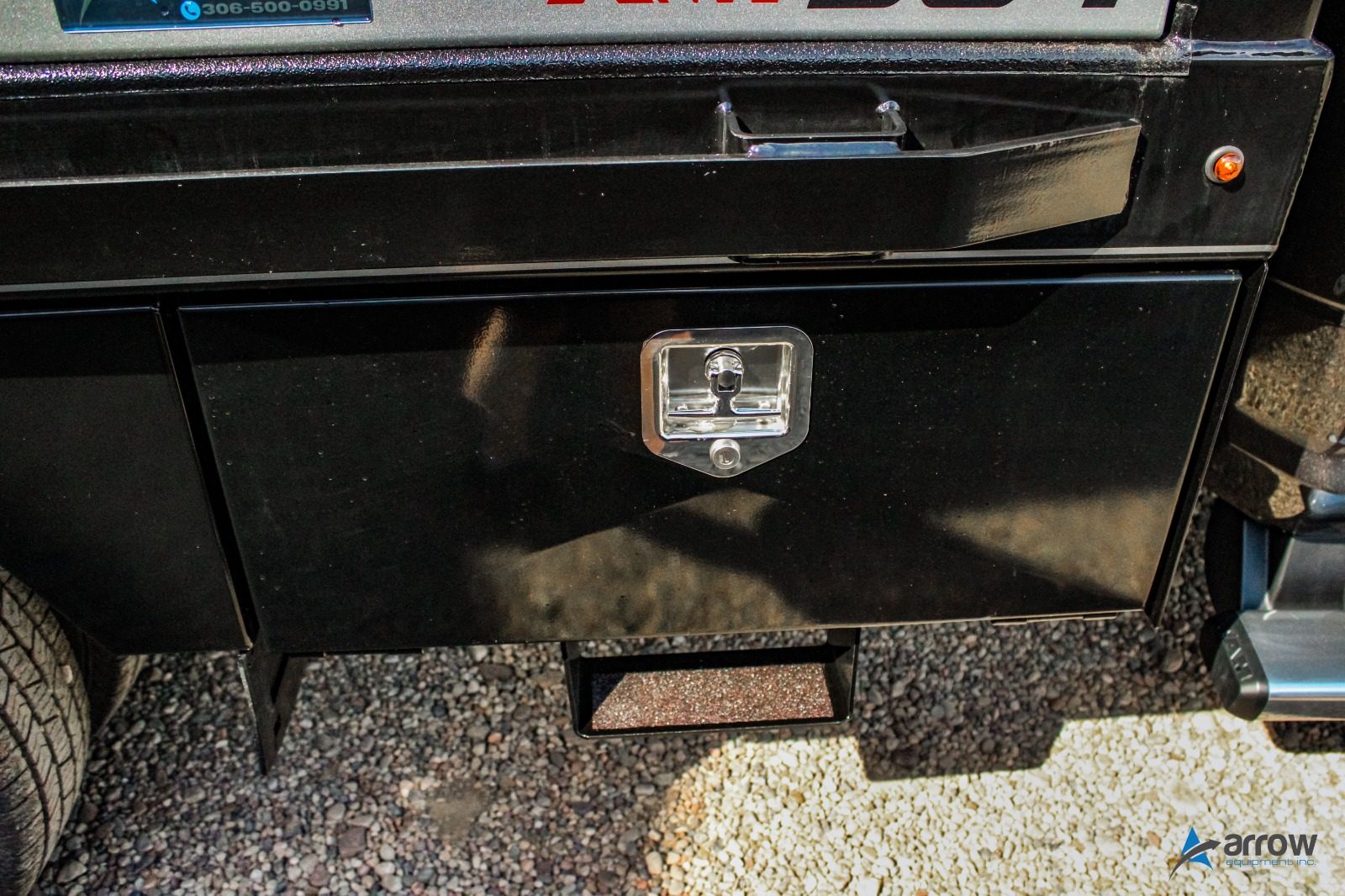984P XRM Bale Deck – Cab & Chassis – 60″