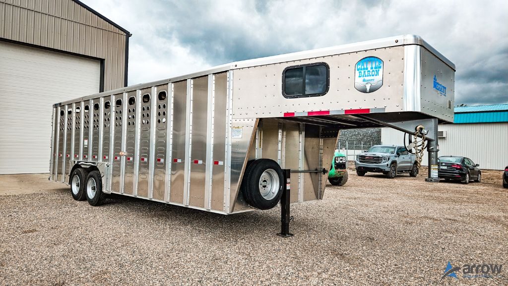 24′ x 8′ x 7′ Merritt Lariat Stock Combo Trailer – Stock 31103