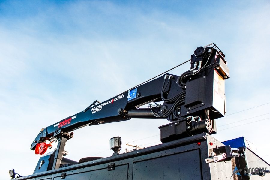service truck with crane