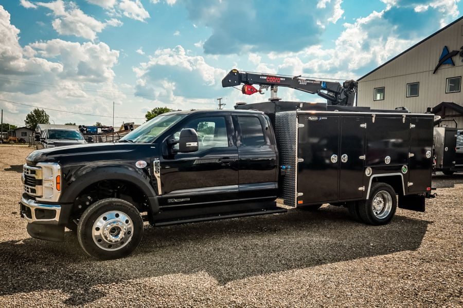 2025 Ford F550 Super Cab XLT Black Service Truck – STOCK 1286