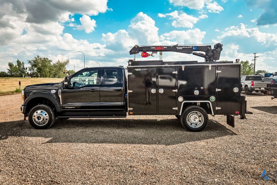 2025 Ford F550 Super Cab XLT Black Service Truck – STOCK 1286