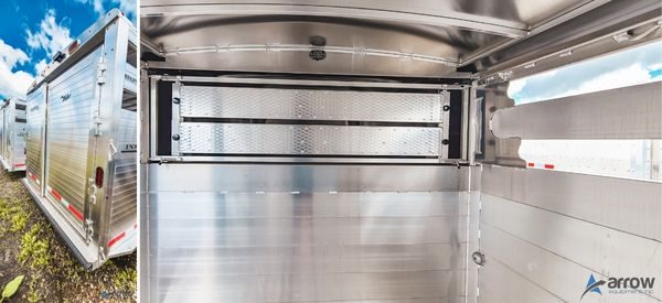30′ x 7’5 x 6’8 Endura Livestock Trailer Gooseneck – Stock 2891