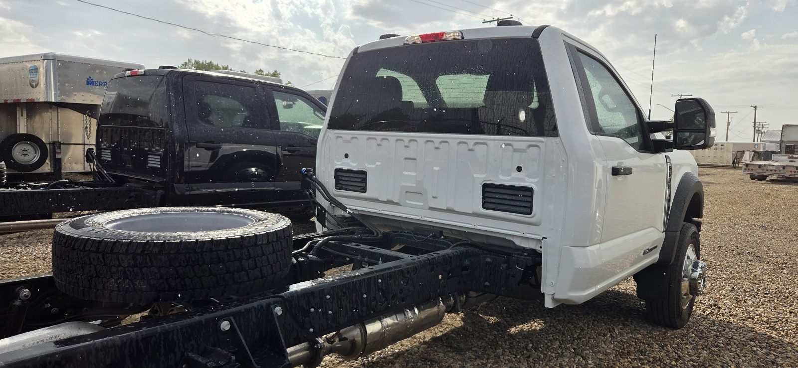 2025 Ford F600 Super Cab XLT White – Service Body Ready – STOCK 1313