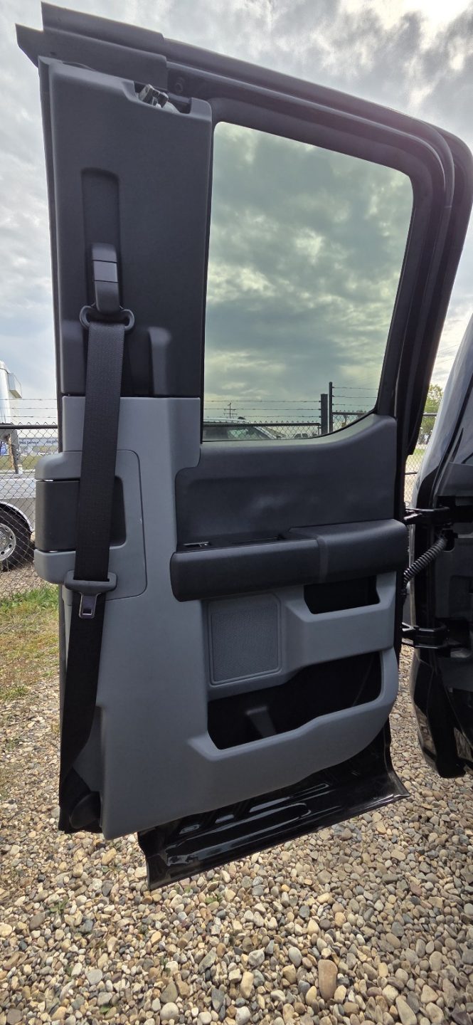 2025 Ford F550 Super Cab Black – Service Body Ready – STOCK 1314