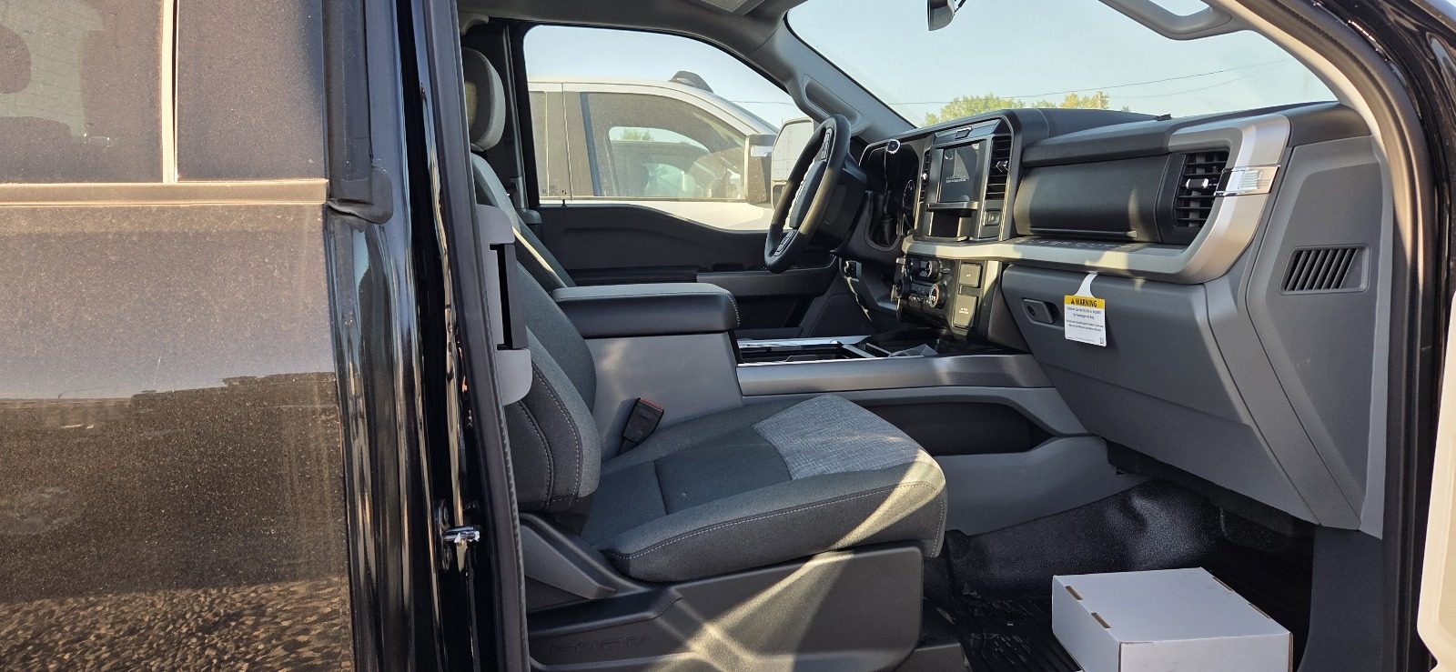 2025 Ford F550 Super Cab Black – Service Body Ready – STOCK 1315
