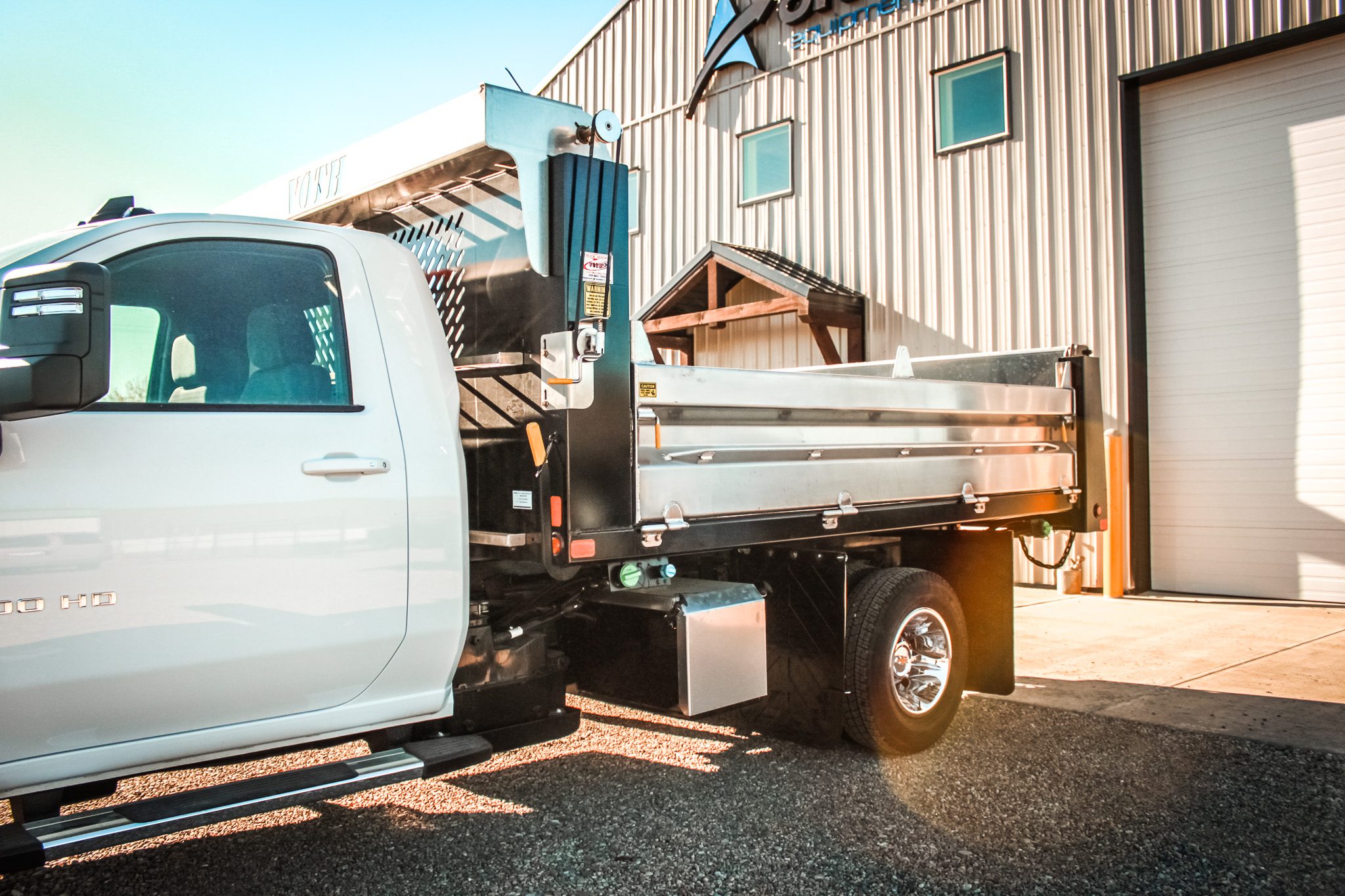 Hybrid Unibody Dump Body