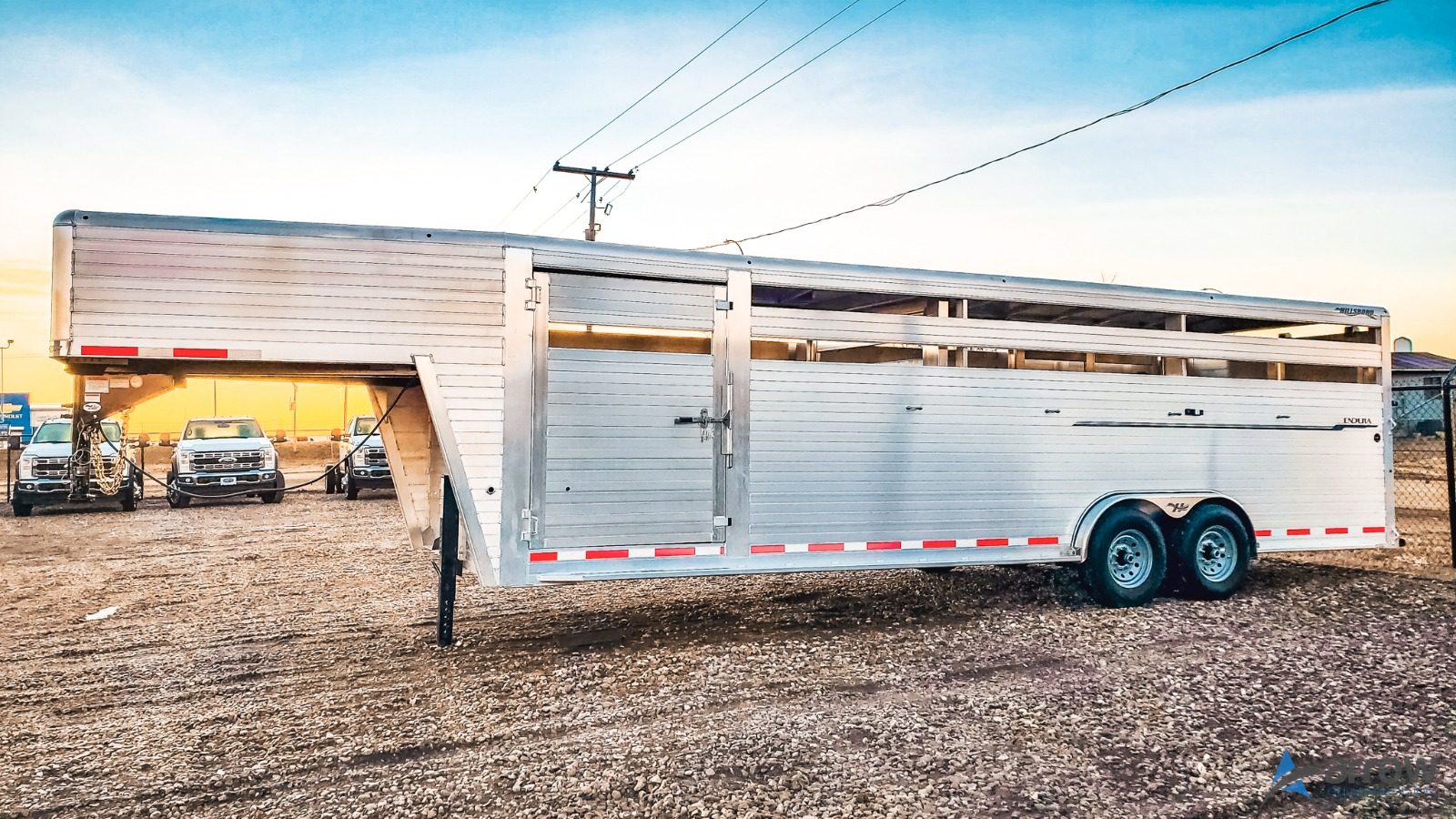 26′ x 7’5 x 7’4 Endura Livestock Trailer Gooseneck – Stock 1583
