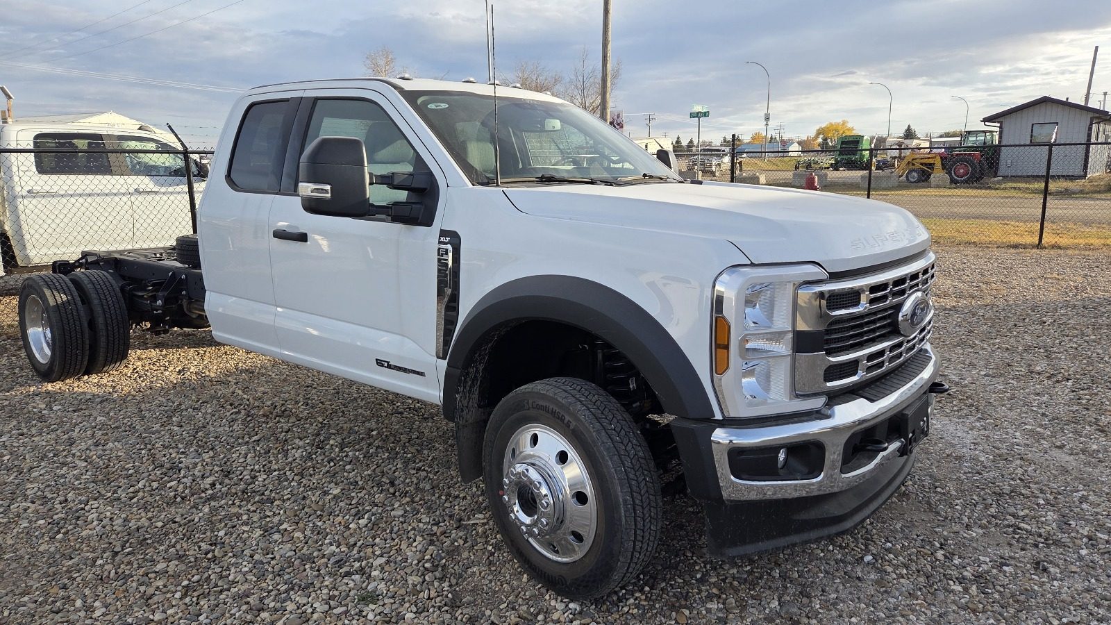 2025 Ford F550 Super Cab XLT – Service Body Ready – STOCK 1321