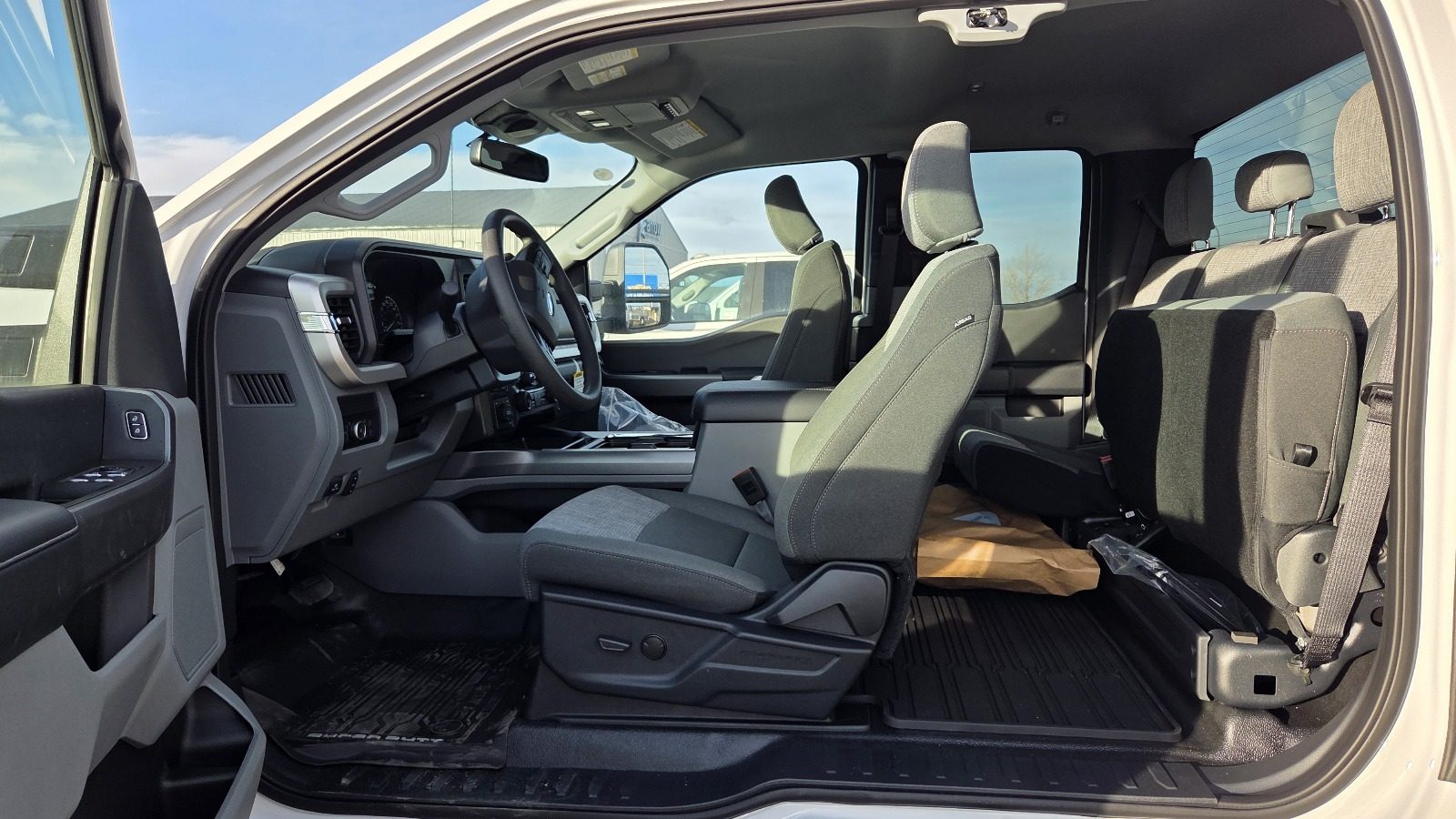 2025 Ford F550 Super Cab XLT – Service Body Ready – STOCK 1321