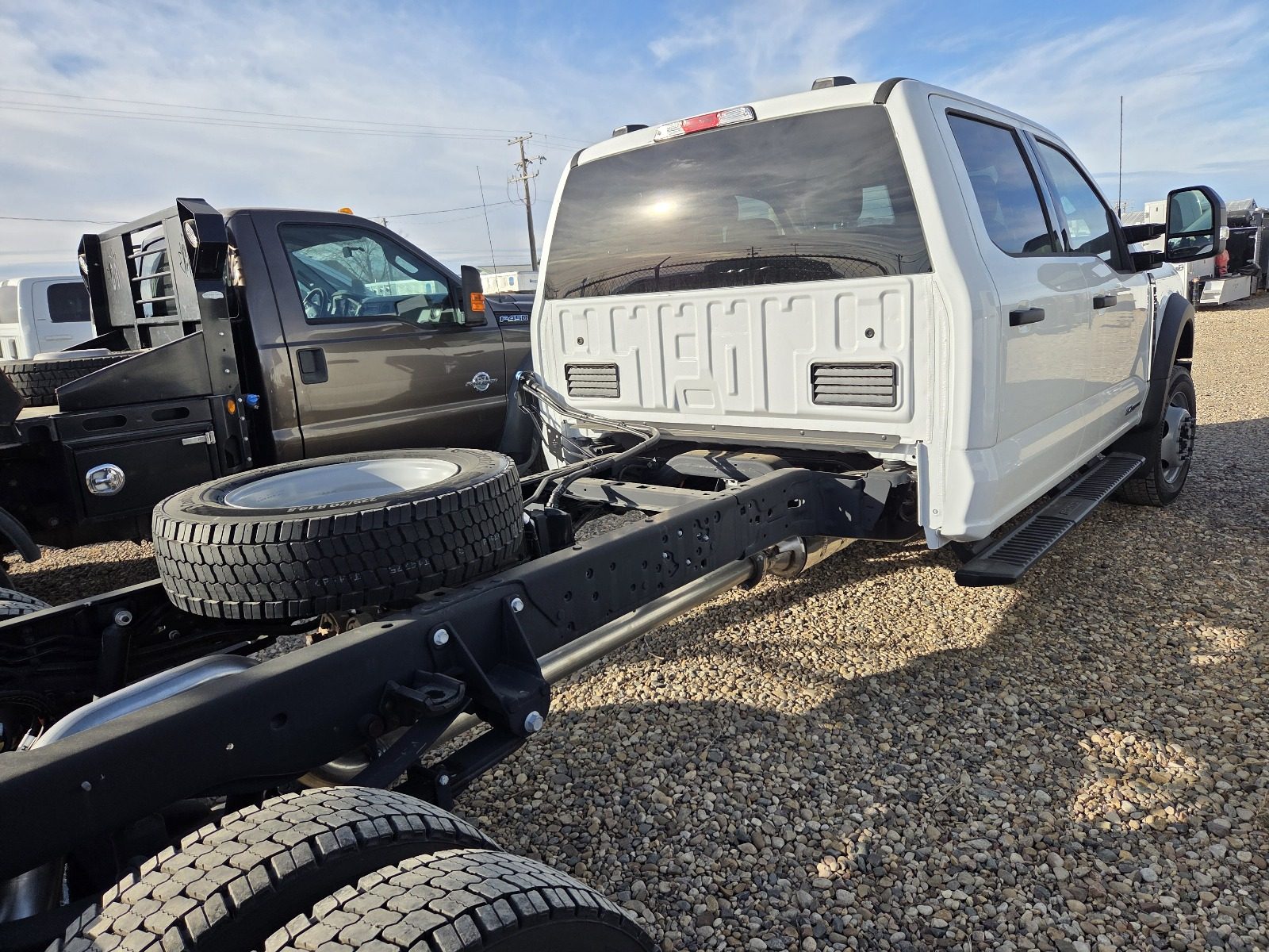 2025 Ford F550 Crew Cab XLT – Service Body Ready – STOCK 1322