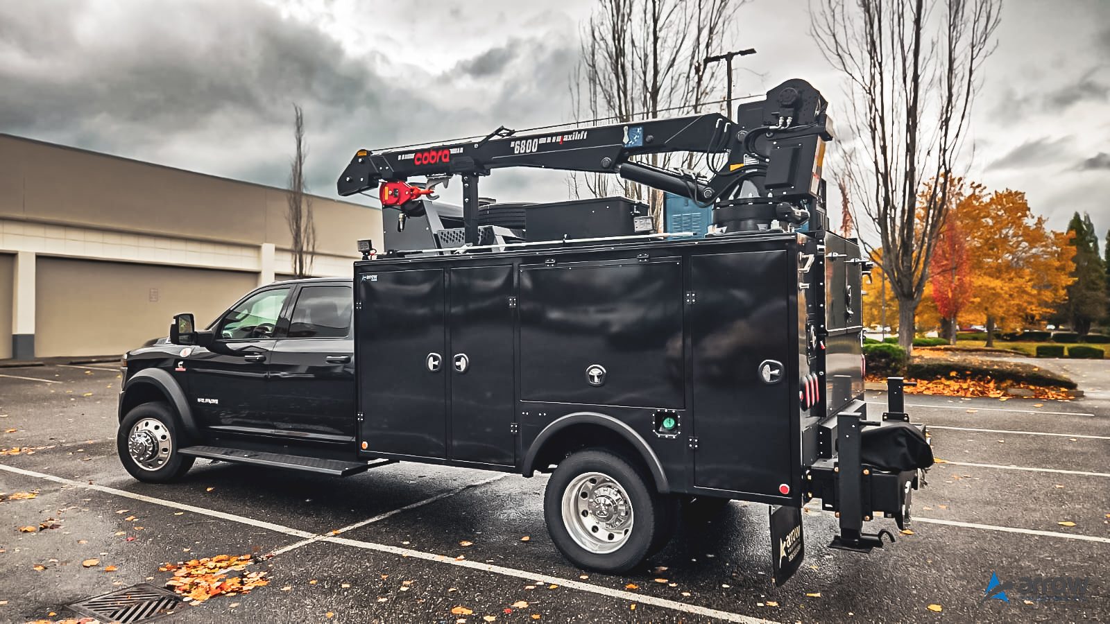 2025 Ram 5500 Crew Cab Bighorn (Black) Service Truck – STOCK US4