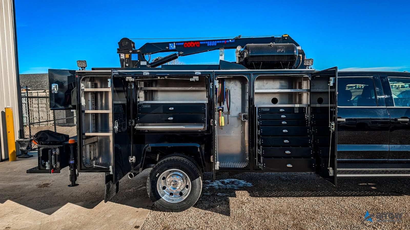 2026 F550 Crew Cab Diesel XLT Black Service Truck – STOCK 1326