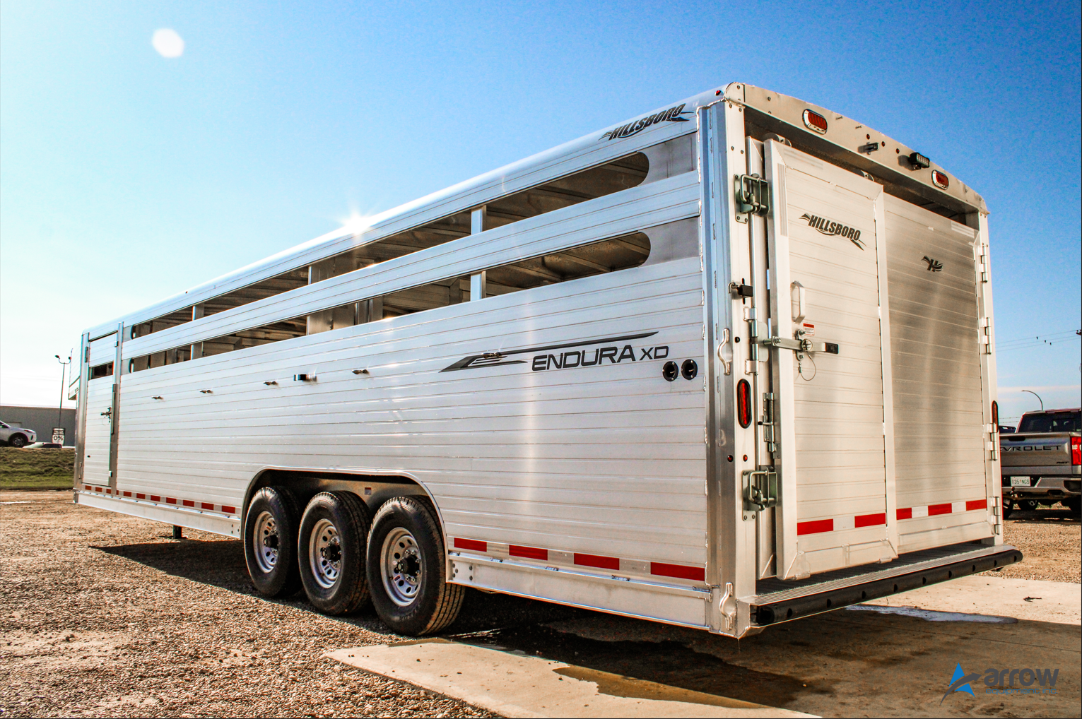 32′ x 8’2 x 6’8 Endura XD Livestock Trailer Gooseneck – Stock 1587