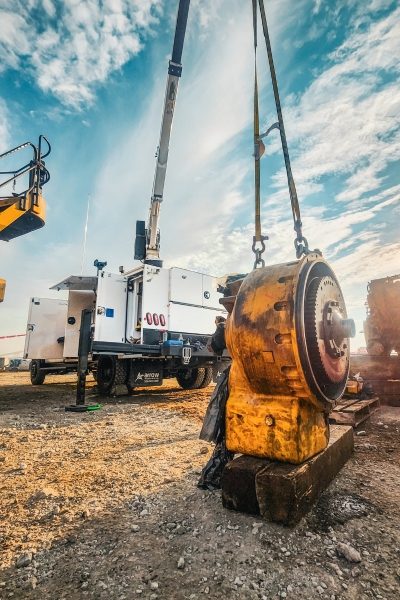 How to Chose a Crane Size for your Service Truck